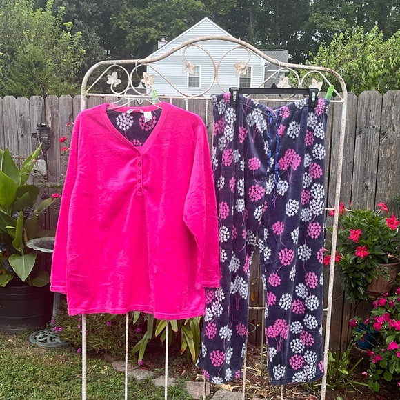 Hotel Spa collection pajama set , NWOT, beautiful pjs, size XL, pink, white&gray - Picture 1 of 4